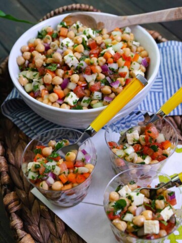 cropped-chickpea-salad-bowl-cups.jpg